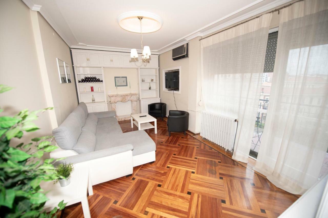 Espacios Blanco Santiago - Con Parking. Apartment บายาโดลิด ภายนอก รูปภาพ